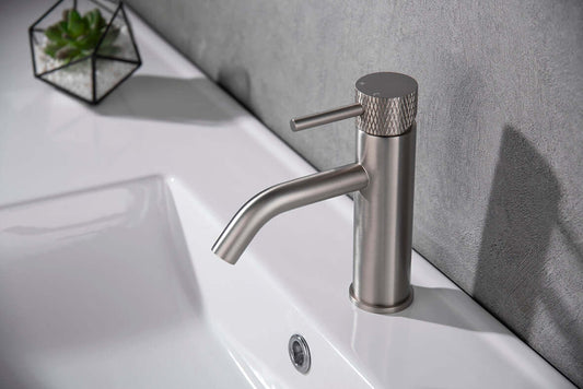 Gerippter Aufbau-Waschtischmischer Wiesbaden in Edelstahl