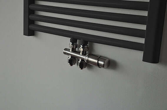 Onderblok Radiator Aansluitset Wiesbaden 16x2,0 +15 Compressie Recht Middenaansluiting Geborsteld Staal (RVS Look)