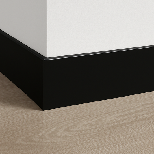 MDF Sockelleiste RAL 9005 Schwarz · 90x9 mm · 2,4M pro Stück