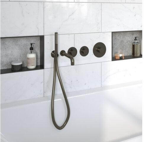 Wiesbaden Dreams Badkraanset mit Einbauset und metallischem Badewannen-Auslauf