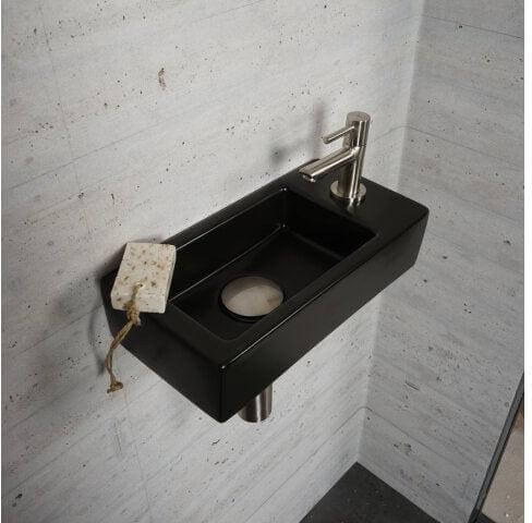 Matzwarte Brunnen-Set Wiesbaden in RVS (Kraangat Rechts)