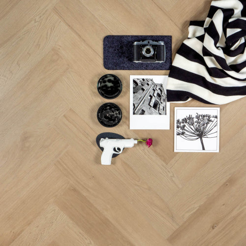 OTIUM Crystal Chevron PVC – Rustique, Étanche & Silencieux