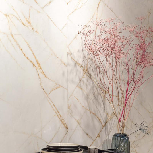 Tegel VT.600X1200 STR1822 GOUD met elegante marmerlook en stijlvolle decoratie.